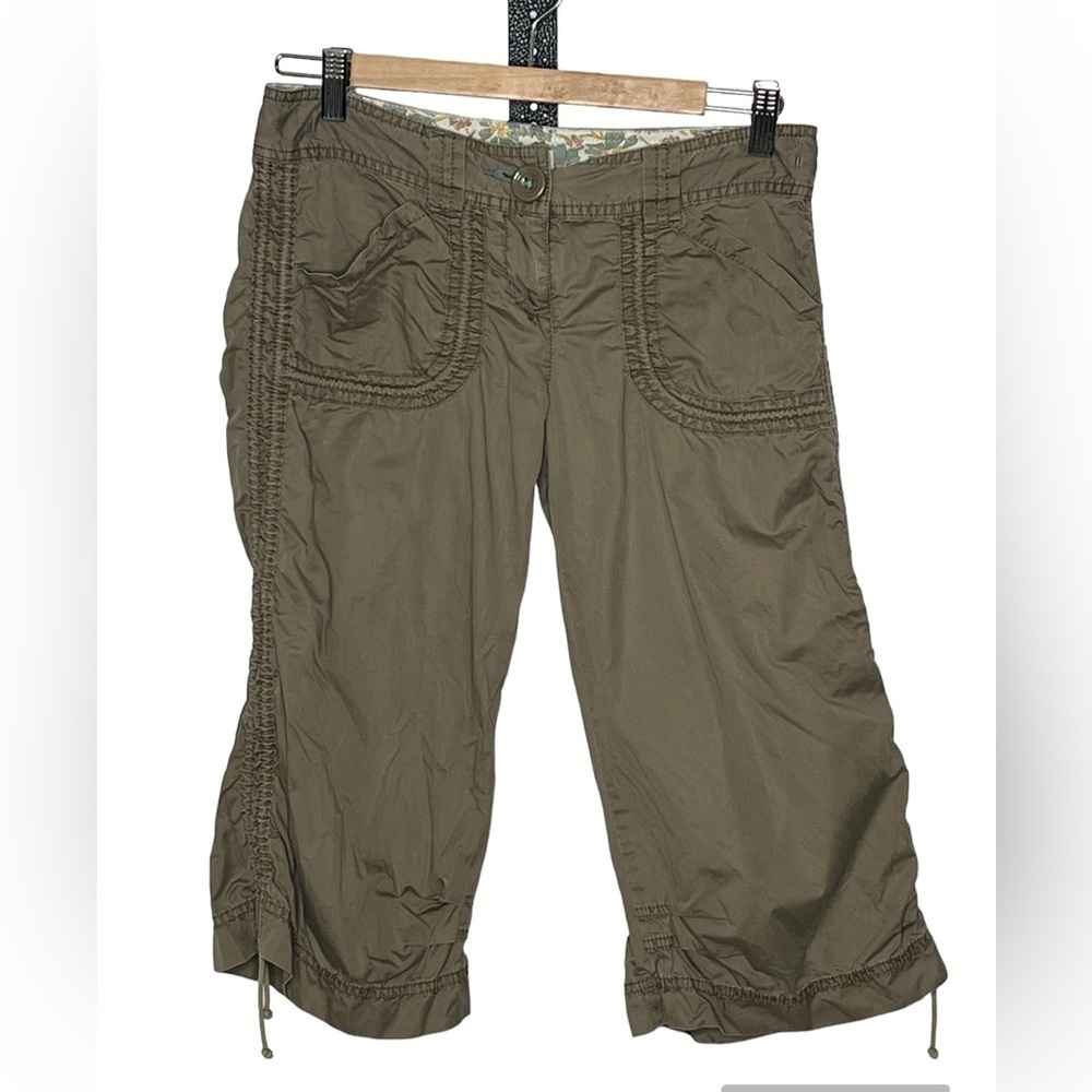 Women’s Olive Green Capris with Drawstring Hem